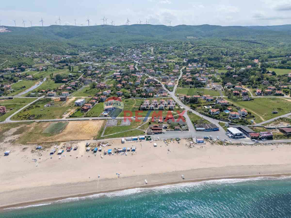 ÇATALCA YALIKÖYDE 947 M² İMARLI, RUHSATLI İNŞAATA HAZIR ARSA