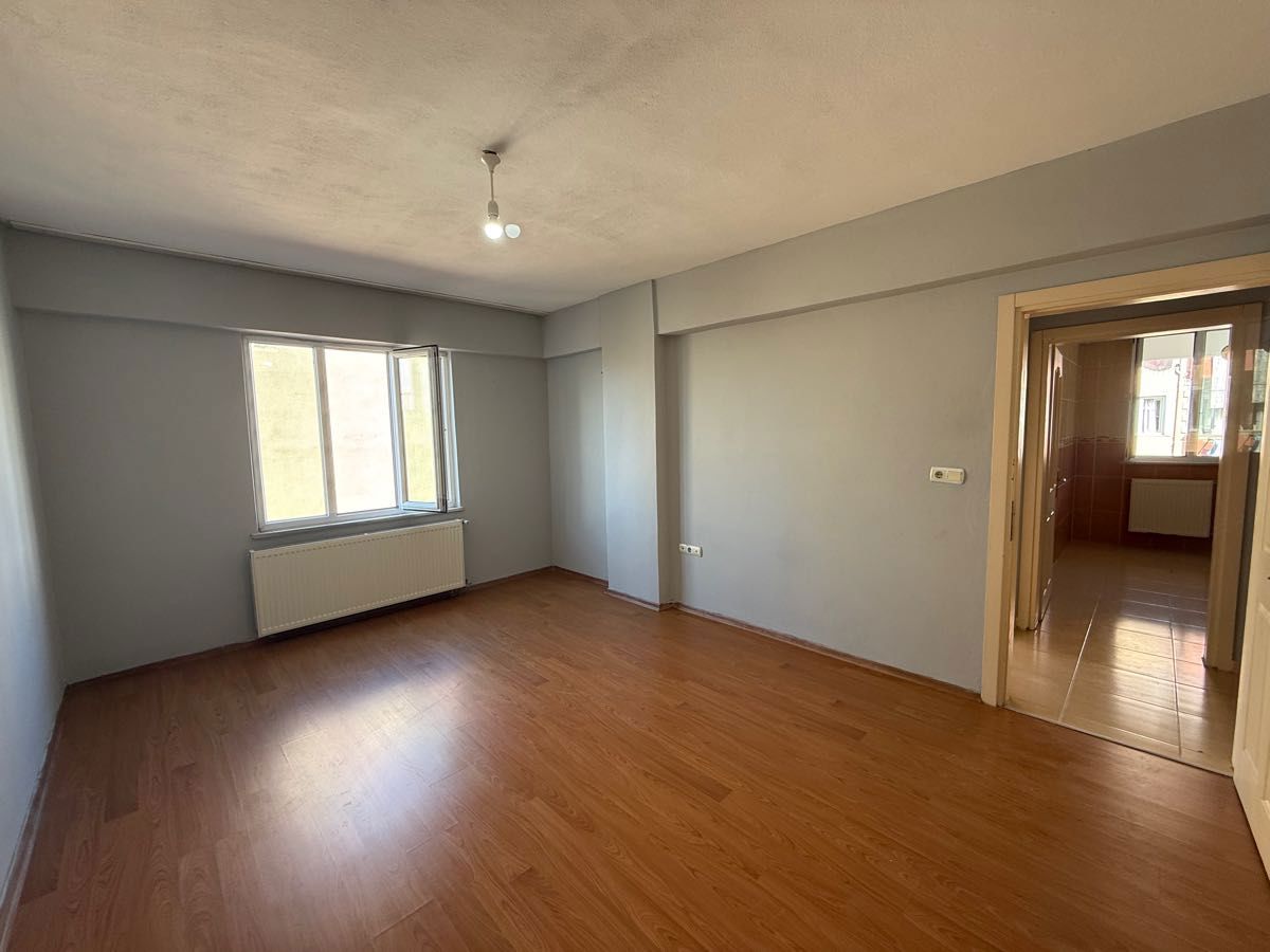 ARNAVUTKÖY HARAÇÇI"DA SATILIK 2+1 FIRSAT DAİRE