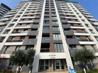 İZMIT TUANA EVLERI'NDE ARA KAT 2+1 SATILIK DAIRE