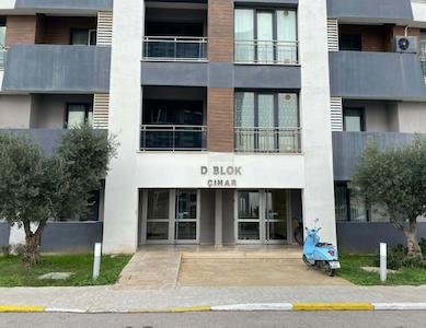 İZMIT TUANA EVLERI'NDE ARA KAT 2+1 SATILIK DAIRE