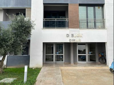 İZMIT TUANA EVLERI'NDE ARA KAT 2+1 SATILIK DAIRE