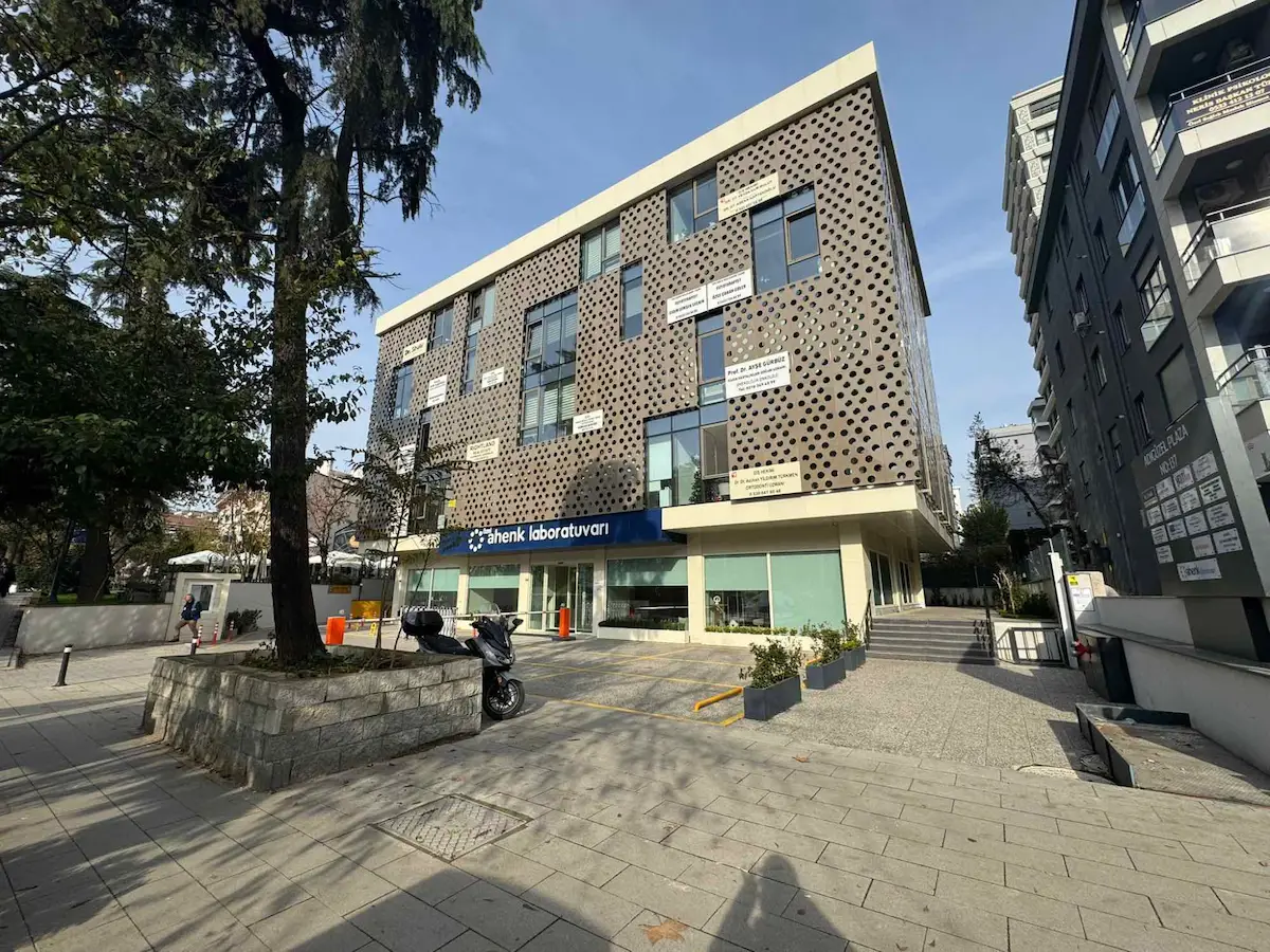 BAĞDAT CADDESI NADIDE KONUMDA DUBLEX TERASLI OFIS