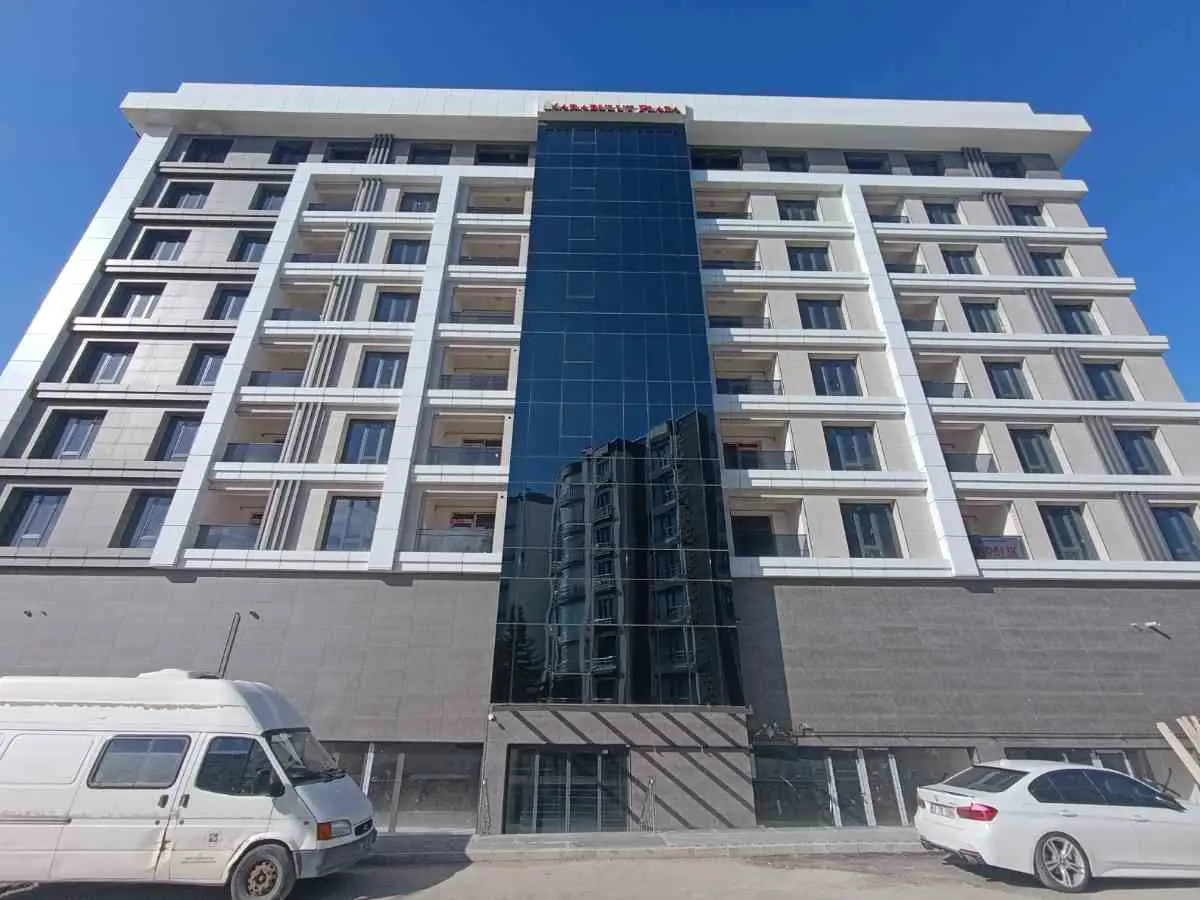 REMAX DEĞİŞİMDEN KARABULUT PLAZA'DA SATILIK LÜKS OFİS