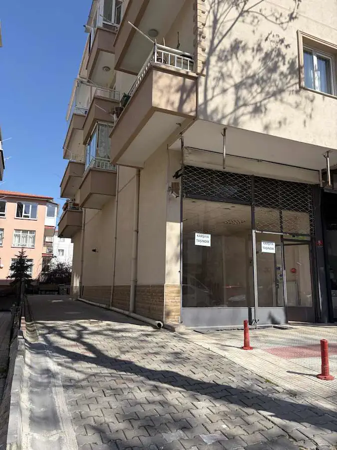 SOKULLU MEHMET PAŞA CADDESİ’NDE BOŞ DÜKKAN