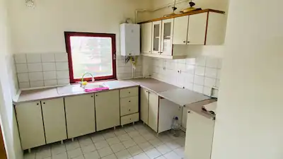 REMAX'TAN SİTE İÇİNDE SATILIK 2+1 ERYAMAN 5 METRO DURAĞI YANI