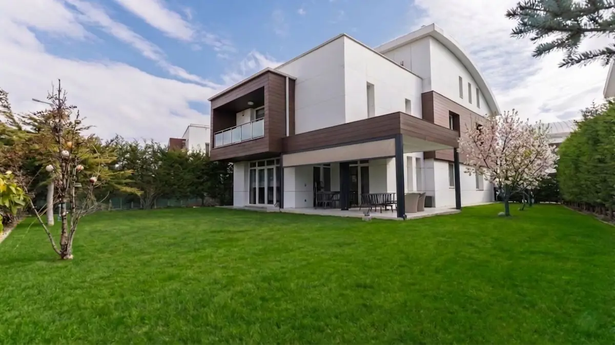 SATILIK VİLLA KARDELENKÖY ( AKILLI PLAN , MODERN TASARIM )