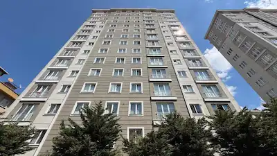 ÜMRANIYE ISTIKLAL MAHALLESI METROYA 5 DAKIKA SATILIK 2+1 DAIRE