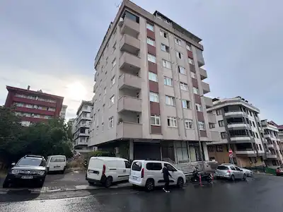 MALTEPE FINDIKLI BAŞIBÜYÜK YOLU CADDESINDE İSKANLI 3+1 SATILIK DAİRE
