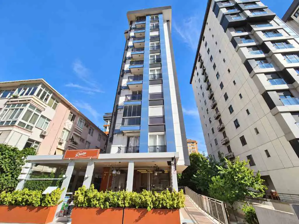ÖZGÜRLÜK PARKI’NA, BAĞDAT CADDESİNE, MARMARAYA,MİNİBÜS CADDESİN YÜRÜME MESAFESİNDE 3+1 DUBLEX DAİRE