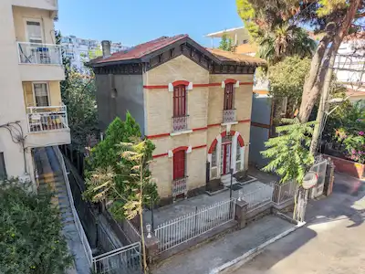 GÖZTEPE KILISE SOKAĞI GENIŞ BAHÇELI KIRALIK KÖŞK