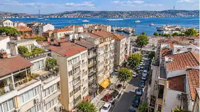 KADIKÖY RIHTIM DENİZE YÜRÜME MESAFESİNDE 120 M² 3+1 SATILIK DAİRE.