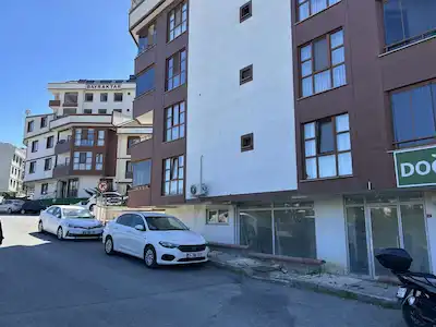 ÇEKMEKÖY’DE 2021 YAPIMI, TAPULU & KREDİYE UYGUN SATILIK DÜKKAN/ MAĞAZA (BOŞ TESLİM)