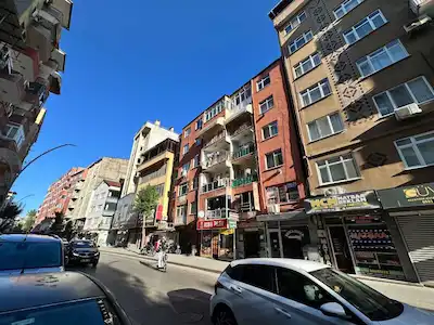 FIRSAT.. İZMİT MERKEZDE SATILIK GENİŞ 2+1 DAİRE