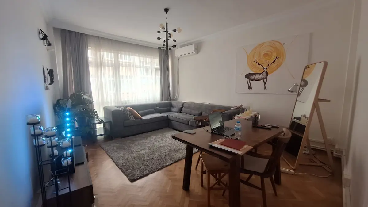 BEŞİKTAŞ KALIPÇI SOKAK'TA 2+1 SATILIK DAİRE