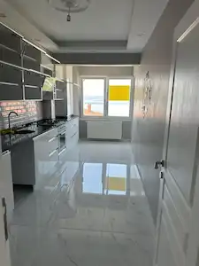 REMAX KANYON KİRALIK İÇİ SIFIRLANMIŞ KÖPRÜ MANZARALI 3+1 DAİRE