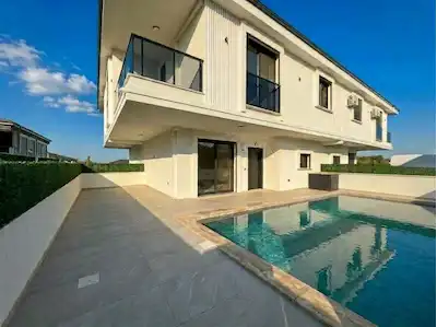 DİDİM’DE SAĞTUR PLAJINA 800 METRE MESAFEDE 3+1 MÜSTAKİL HAVUZLU VİLLA