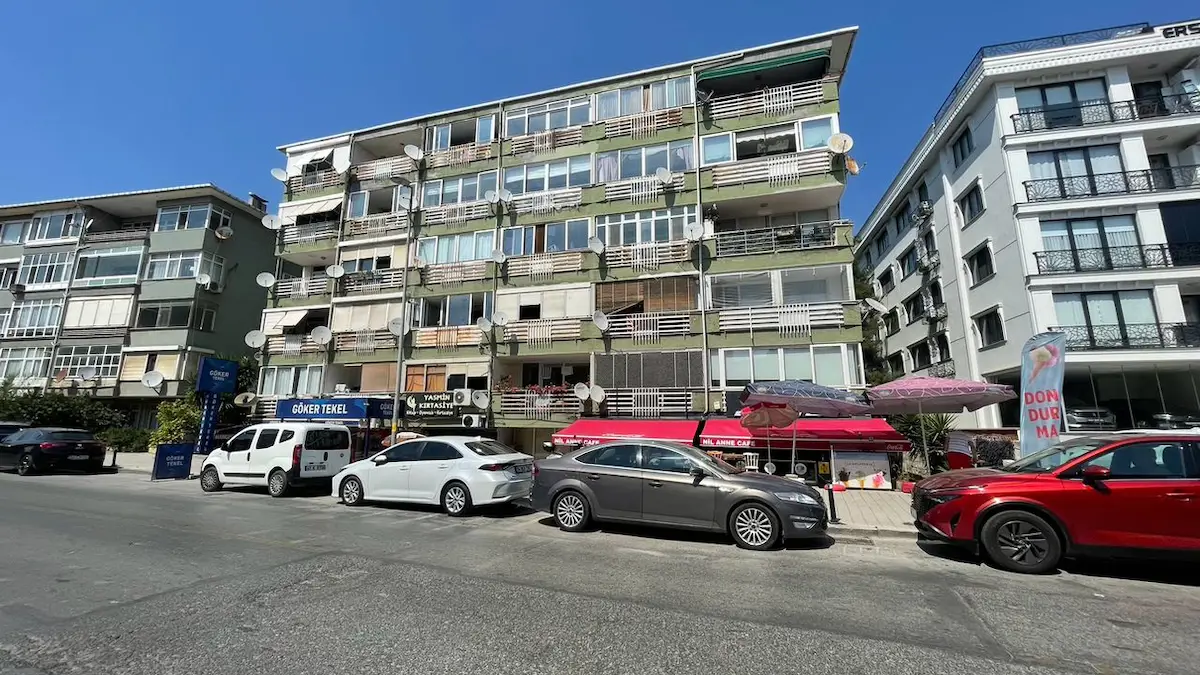 KARTAL KORDONBOYU'NDA SAHİLE YÜRÜME MESAFESİNDE 3+1 DAİRE