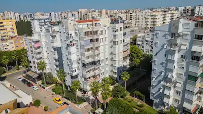 ANTALYA MURATPAŞA YEŞİLBAHÇE' DE 4+1  - 175 M² NET - 3 CEPHELİ - BALKONLU