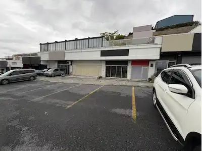 KAYAŞEHİR SİTE GİRİŞİNDE | 180 M² | ARAÇ GİRİŞLİ DÜKKAN & MAĞAZA