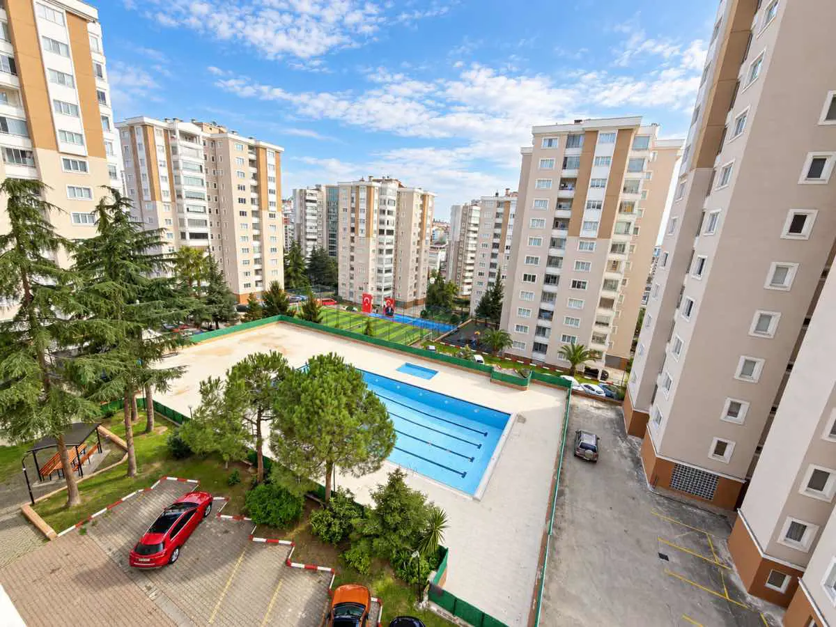 DURUŞEHİR 1'DE AYRICALIKLI SİTE YAŞAMI ARAYANLARA | REMAX GÖKHAN
