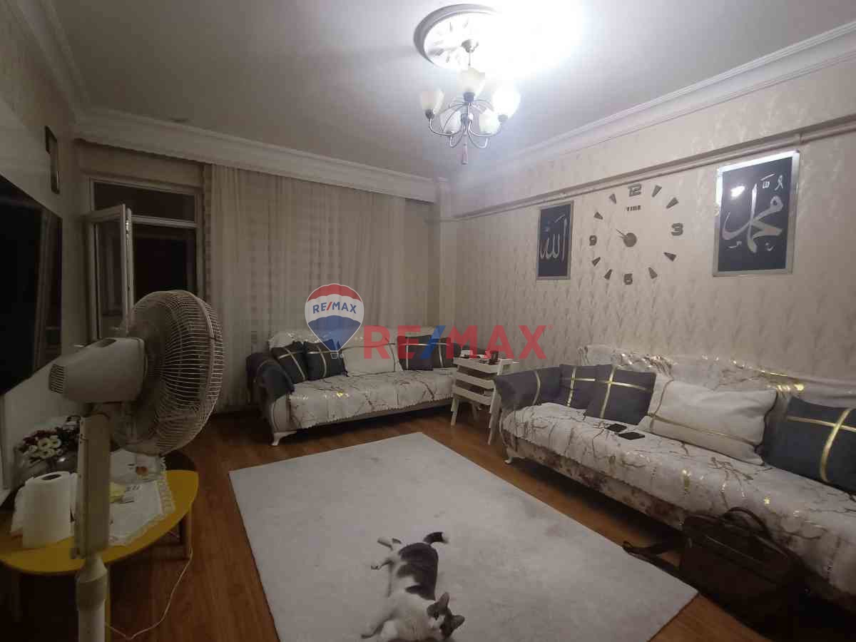 RAMİ CUMA MAH. MERKEZDE 105 M2 3+1 FIRSAT DAİRE