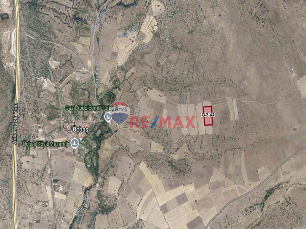 ANKARA KIZILCAHAMAM ÜÇBAŞ'DA ANA YOLA YAKIN 13675M² TARLA