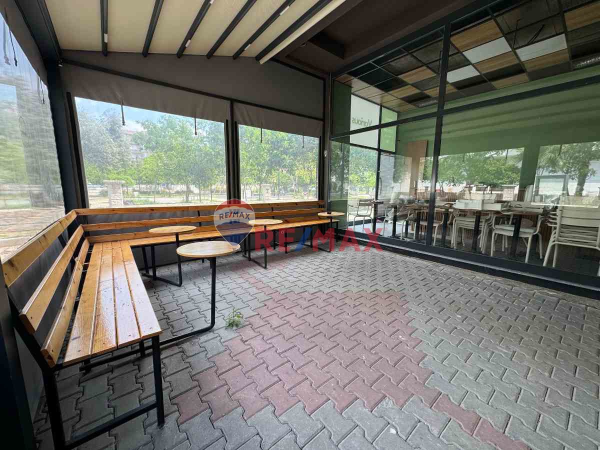 REMAX BEST'TEN ŞEMİKLERDE PARK CEPHELİ KÖŞE PEGOLELİ DÜKKAN