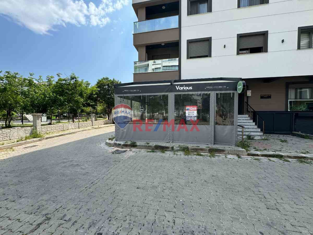 REMAX BEST'TEN ŞEMİKLERDE PARK CEPHELİ KÖŞE PEGOLELİ DÜKKAN