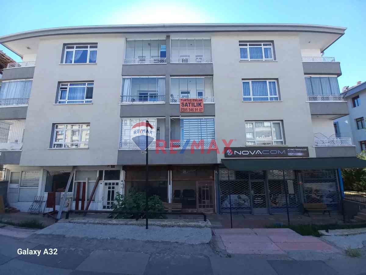 ÖVEÇLER KABİL CADDESİNDE CADDE CEPHELİ SATILIK DÜKKAN