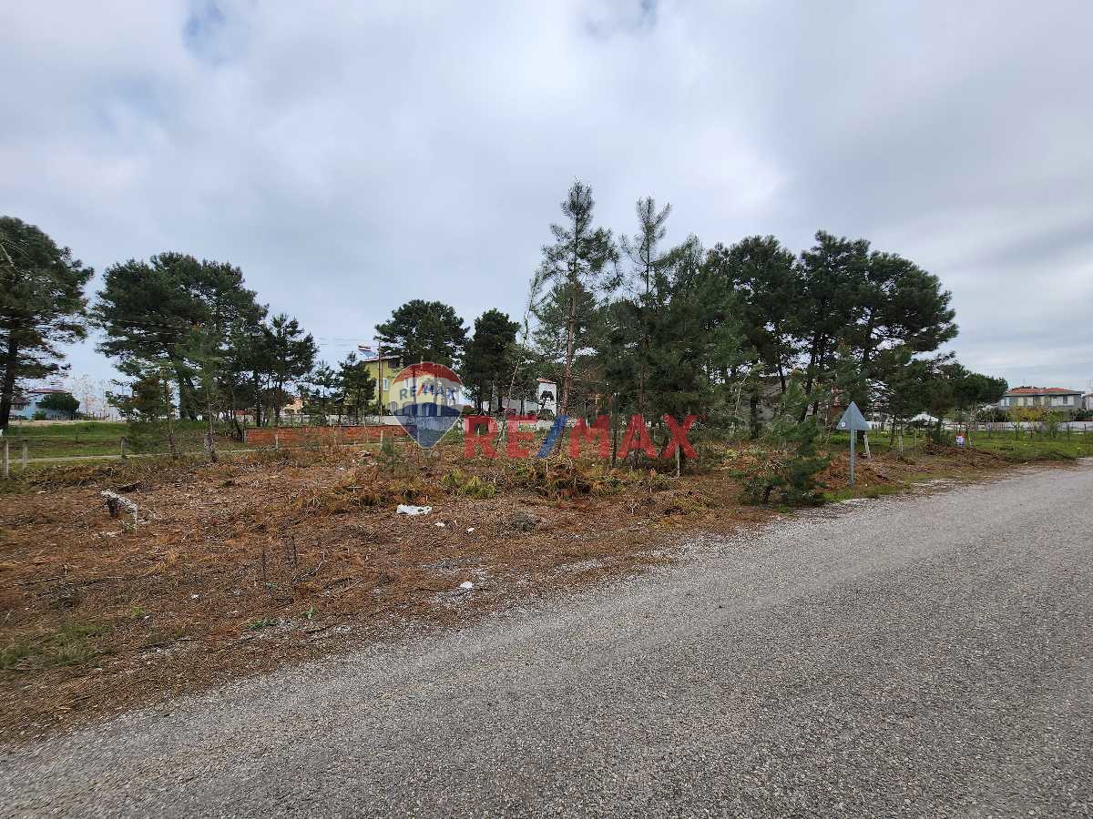 ÇARŞAMBA YALI MAHALLESİ DENİZE 200 M 3 KAT İMARLI VİLLA ARSASI!