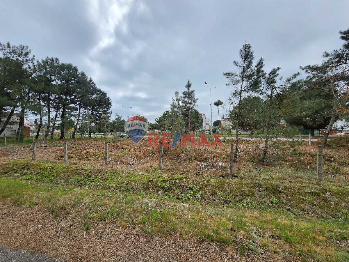 ÇARŞAMBA YALI MAHALLESİ DENİZE 200 M 3 KAT İMARLI VİLLA ARSASI!