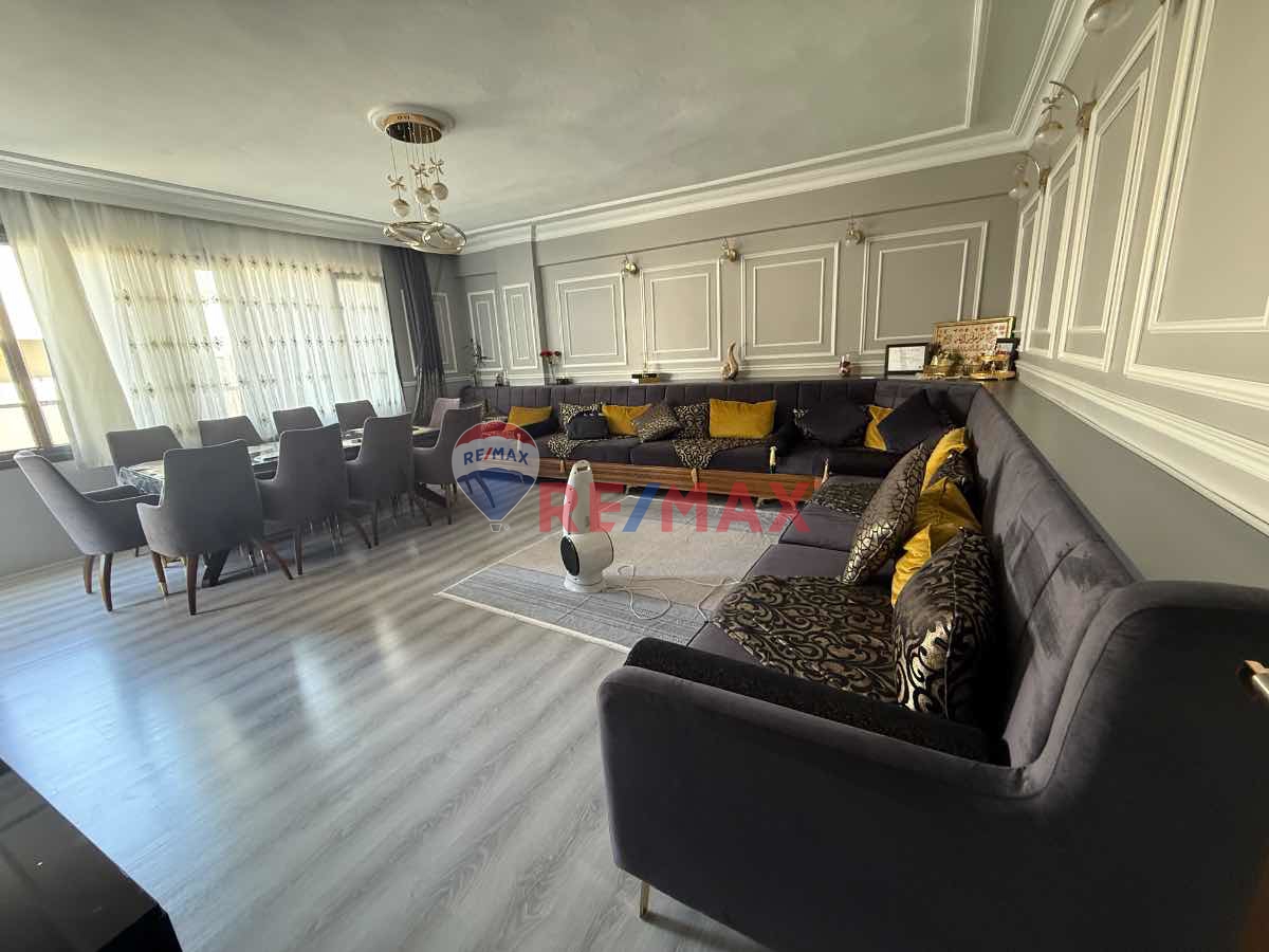 "KÜÇÜKBAKKALKÖY'ÜN KALBINDE, CADDE ÜZERI 3+1 GENIŞ DAIRE!"