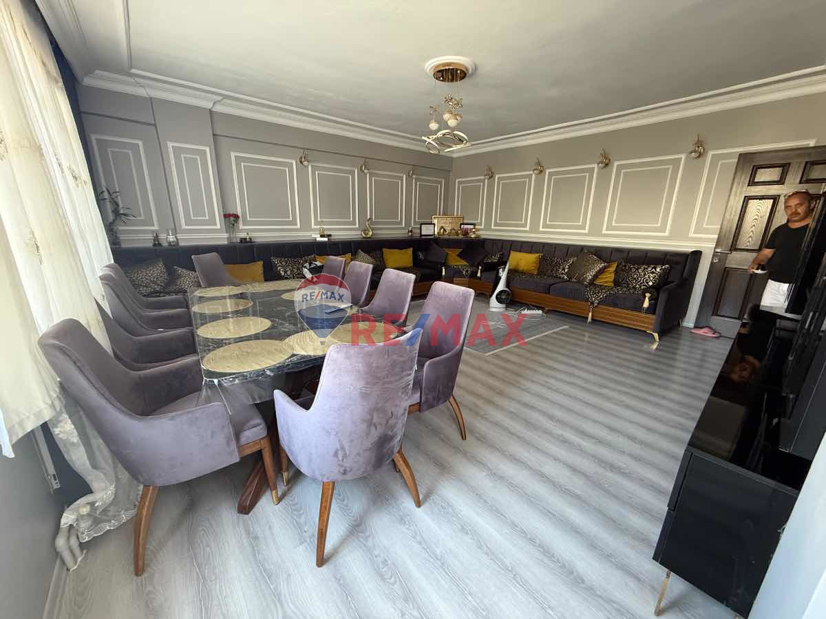 "KÜÇÜKBAKKALKÖY'ÜN KALBINDE, CADDE ÜZERI 3+1 GENIŞ DAIRE!"