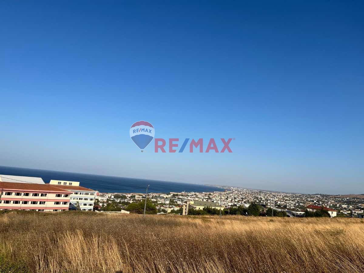 BÜYÜKÇEKMECE BAHÇELİEVLER MAHALLESİ VİLLALAR BÖLGESİNDE SATILIK ARSA