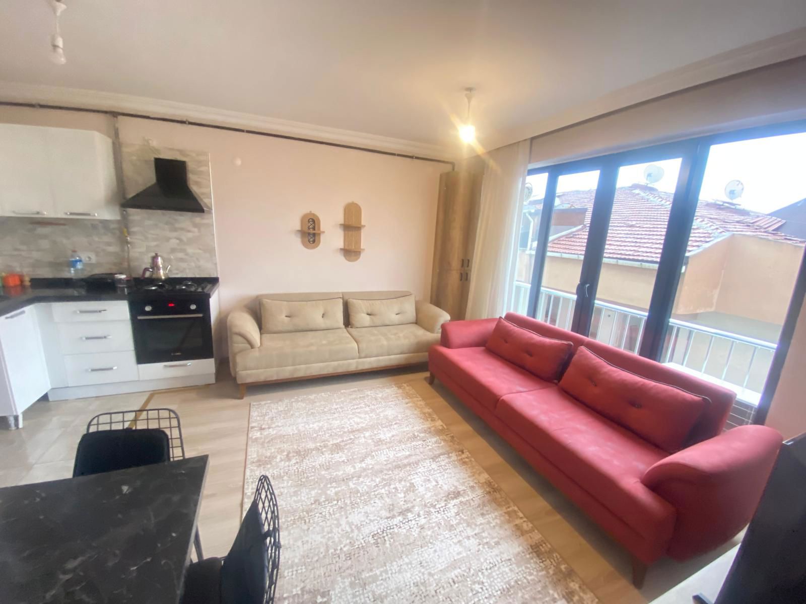 TUZLA EVLİYA ÇELEBİ'DE KİRALIK EŞYALI 1+1 DAİRE