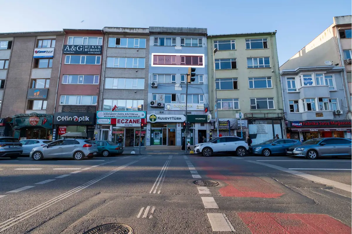 KADIKÖY KURBAĞALIDERE CAD. BELEDİYE KARŞISI, 6 ODALI NET 140 M² OFİS