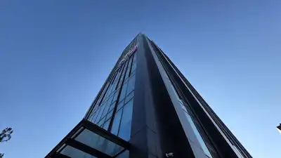KOZYATAĞI YENİ TAMAMLANAN PLAZA DA SATILIK