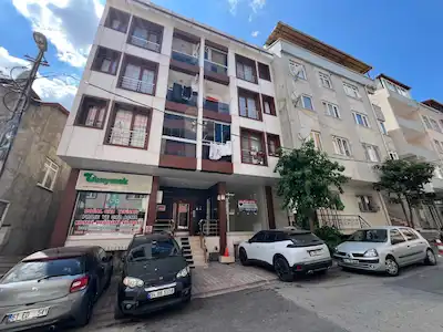 ÇEKMEKÖY ŞAHİNBEY VE KÖKNAR CAD. 10 METRE KİRALIK DÜKKAN-MAĞAZA