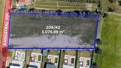URLA KUŞÇULAR'DA 3077 M² MEVZİ İMARLI VİLLA ARSASI!