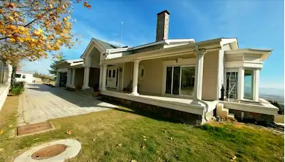 KIZILCAŞAR 1600 M2 10+2 GÖL MANZARALI HAVUZLU MALİKANE SATILIK