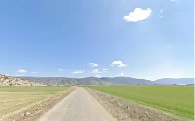 KORKUTELİNDE 15,5 DÖNÜM TİCARİ TARIM VE GES POTANSİYELLİ