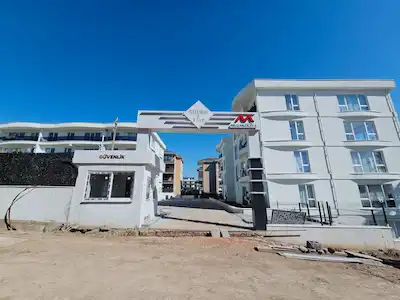 REMAX MYRADAN YEŞİLYURT MAMİK REFORM SİTESİ 4+1 BAHÇE DUBLEKS