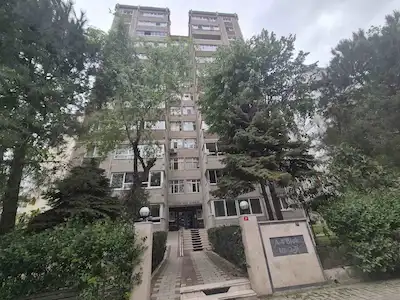 PERLAVİSTA AVM ARKASI HASBAHÇE SİTESİNDE FERAH 3+1 SATILIK DAİRE !