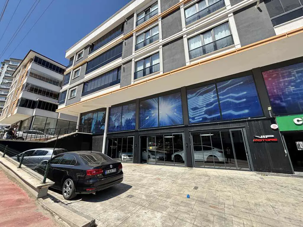 Property image 8