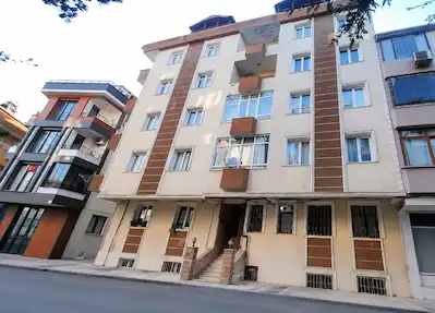 AVCILAR DENİZKÖŞKLER'DE YATIRIMA UYGUN 2+1 BAHÇE KATI SATILIK