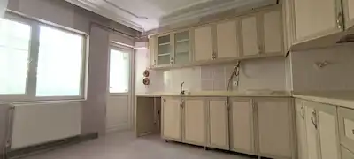 REMAX DOĞU'DAN SÜRSÜRÜ'DE CADDE YAKINI BAHÇE KATI 3+1 DAİRE