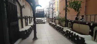 LİSE CADDESİNDE 500 M2 SATILIK İŞ YERİ