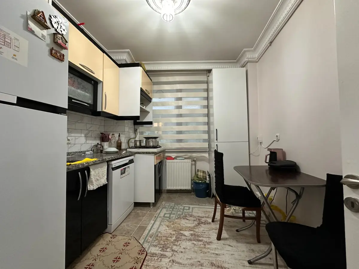 BEYLİKDÜZÜ KAYMAKAMLIK YAKINI 2+1 SATILIK TEMİZ DAİRE 2