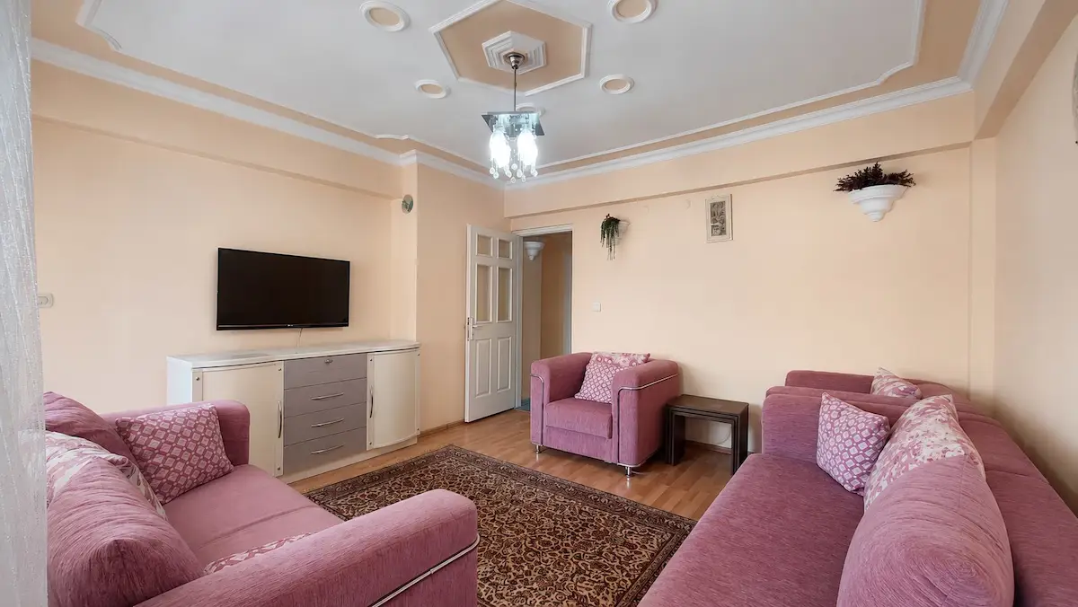 KARŞIYAKA GONCALAR MAHALLESİ’NDE, MERKEZİ KONUMDA 3+1 SATILIK DAİRE