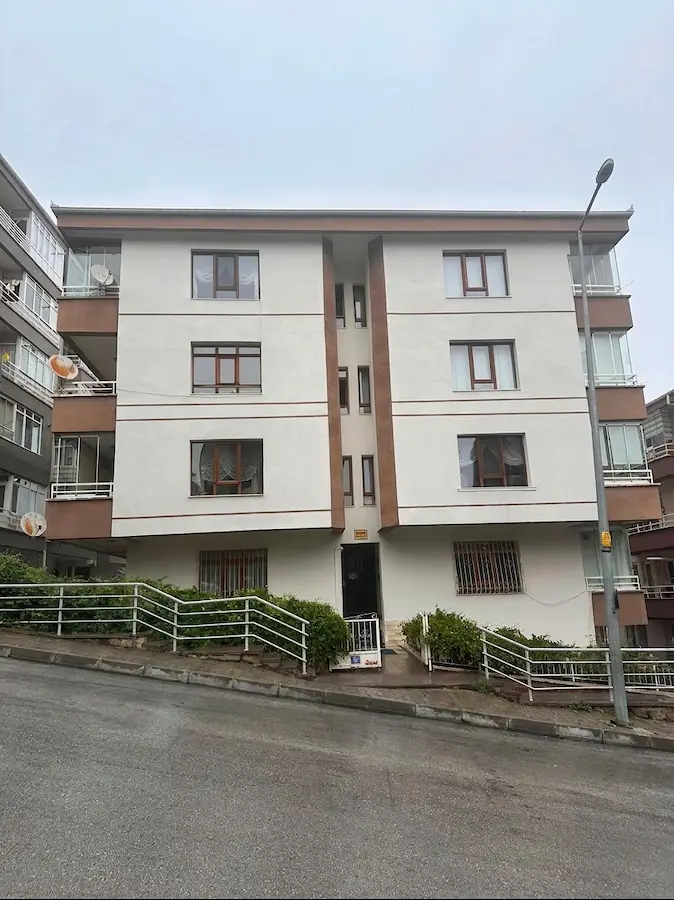 ÇANKAYA MÜRSEL ULUÇ MAHALLESİNDE SATILIK 3+1 DAİRE